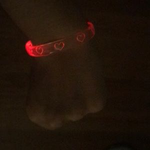 Red hearts light up bracelet